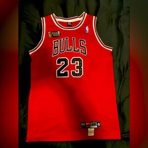 Will take offers!! Men’s Nike Michel Jordan NBA Finals jersey.